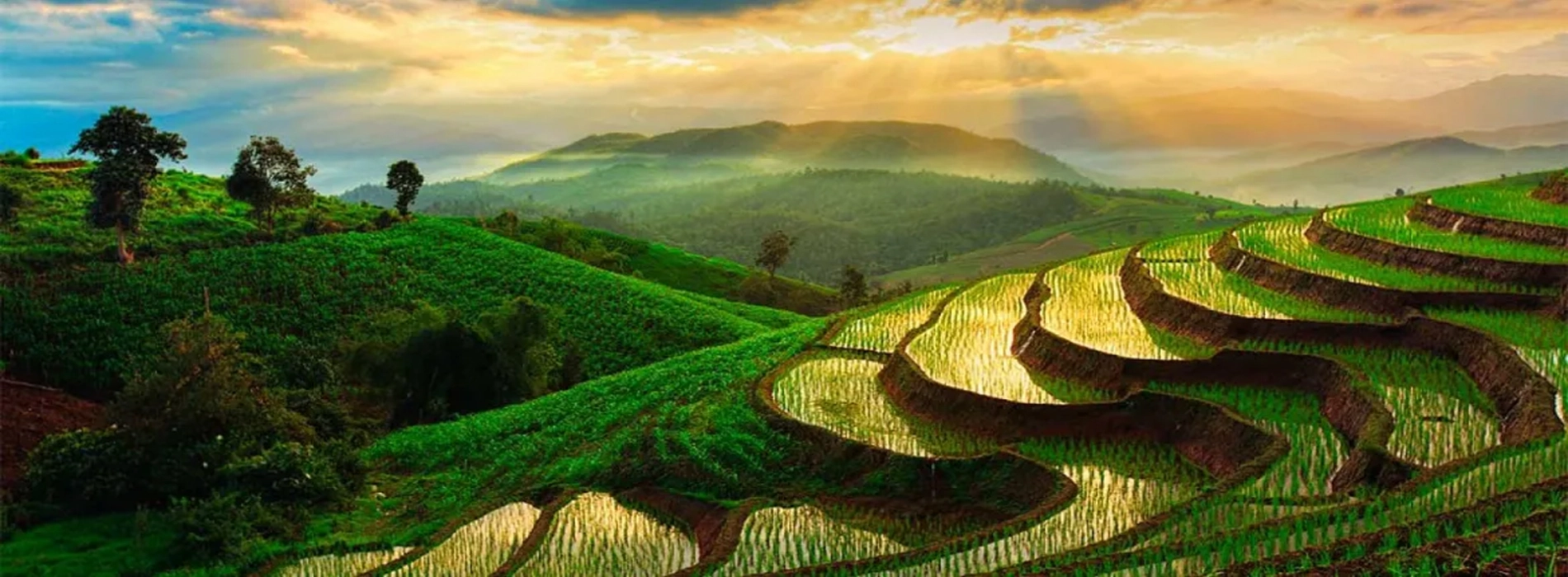 Mae Hong Son Loop: Un'avventura in moto attraverso la Thailandia settentrionale