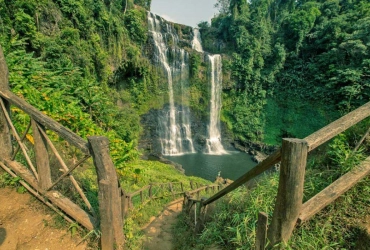 Esplorazione di cascate e Attapeu