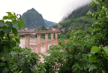 Esplorazione del villaggio di Nong Khiaw