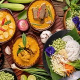 Tour di 5 Giorni a Kanchanaburi – Cascate di Erawan e Fiume Kwai
