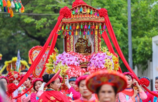 Festa di Hon Chen: Un Viaggio nel Cuore della Fede e della Tradizione a Hue