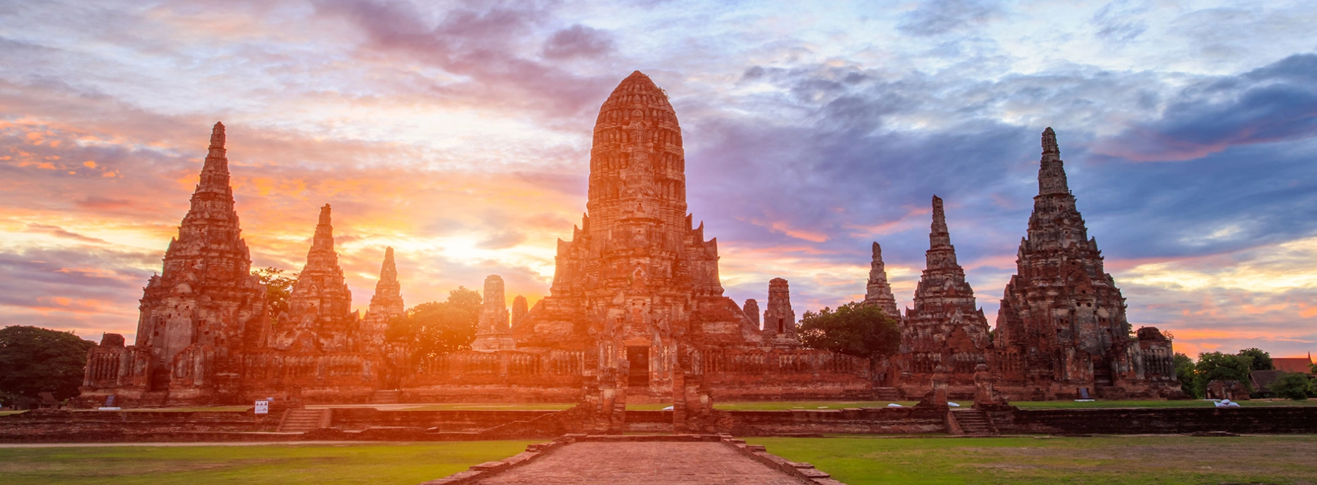 Antichi templi lungo il fiume Mekong in Laos