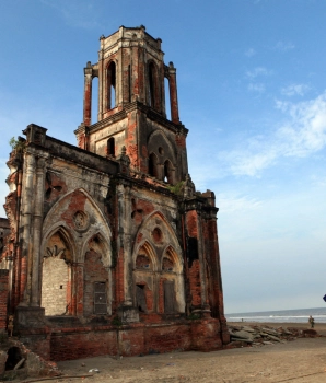 Tour Nam Dinh 2 Giorni: Natura, Arte Popolare e Vita Costiera