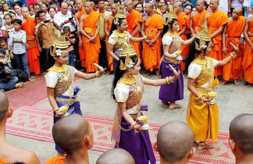 Scopri il Chol Chnam Thmay: la tradizionale festa di Capodanno cambogiana