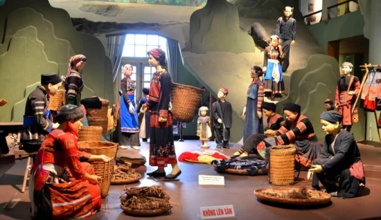 Esplorazione emozionante del Lago Lak: 2 giorni