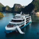 Cat Ba e le spettacolari cime di Lan Ha 2 giorni 1 notte