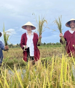 Tour Nam Dinh 2 Giorni: Natura, Arte Popolare e Vita Costiera