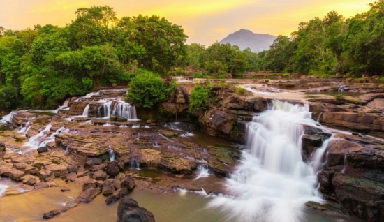 Tour di Laos Meridionale 4 giorni - Cultura e Avventura