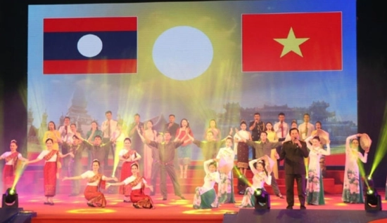 Viaggio in Laos e Vietnam 12 giorni - esperienza culturale unica