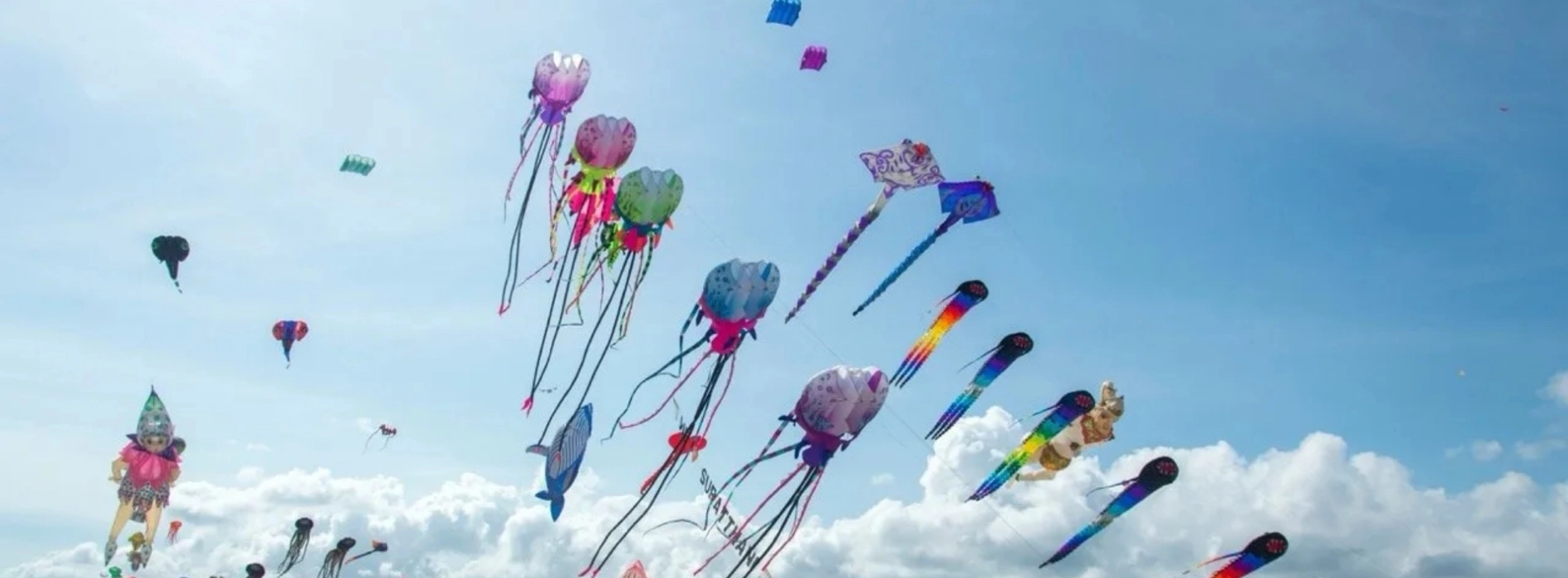 Festival degli aquiloni in Thailandia: colori nel cielo