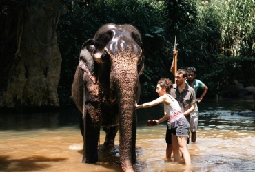 Chiang Mai - Santuario degli elefanti nella giungla - Villaggio di Long Neck Karen - Chiang Mai (B/L)
