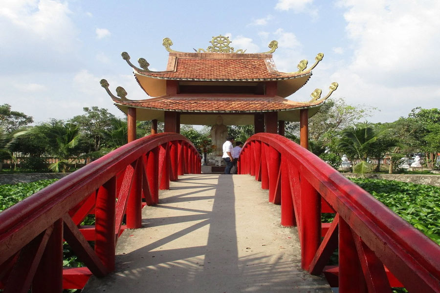 Panoramica sul clima del monastero zen Truc Lam Phuong Nam
