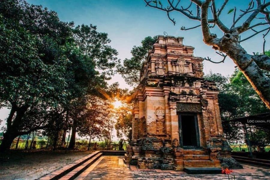 Il complesso della Torre Antica di Binh Than