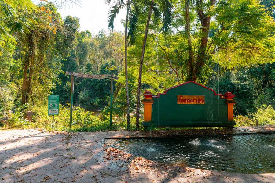 Come muoversi alla cascata Saphan Hin