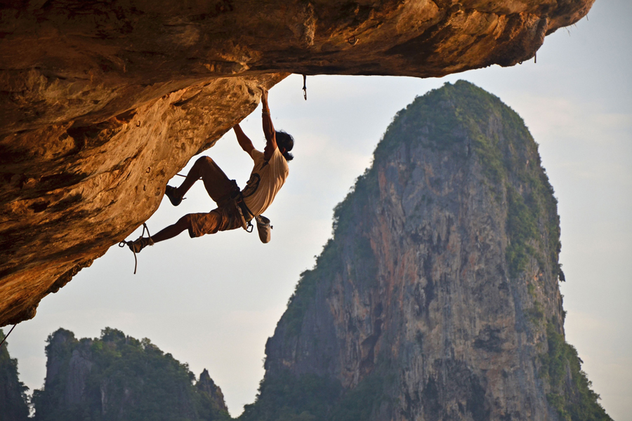 Arrampicata sulla spiaggia di Tonsai