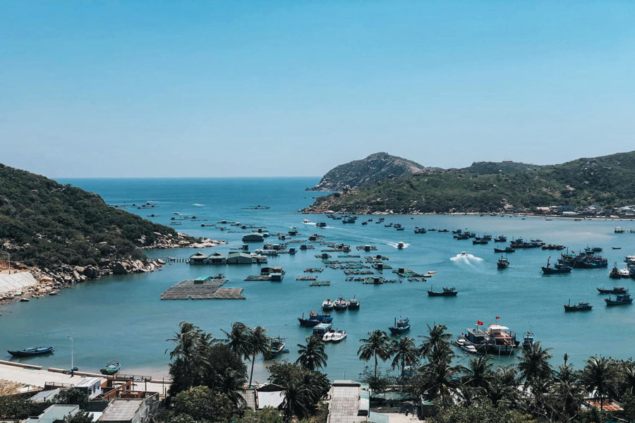 La baia di Vinh Hy