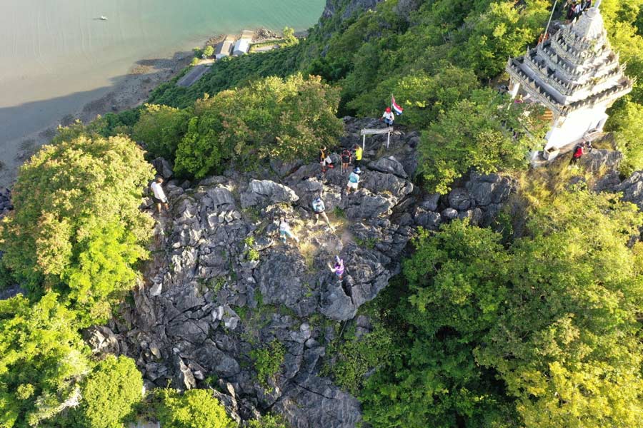 tempio chao por khao lom muak
