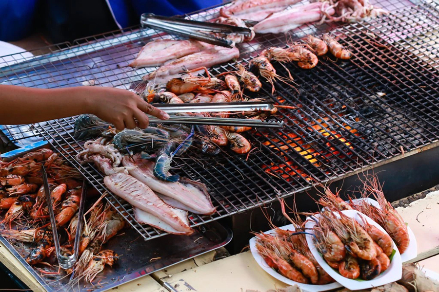 Frutti di mare alla griglia in stile thailandese