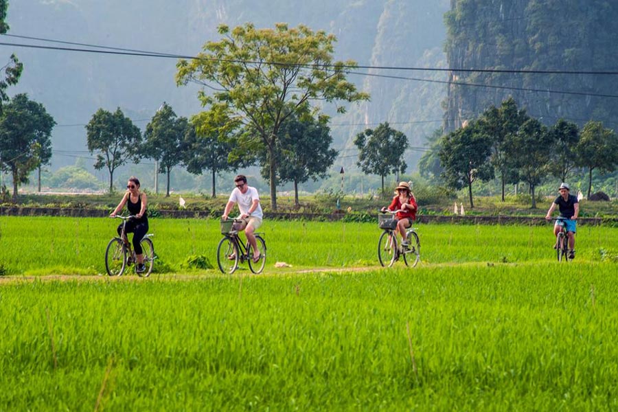 Esperienza in bicicletta a Ninh Binh