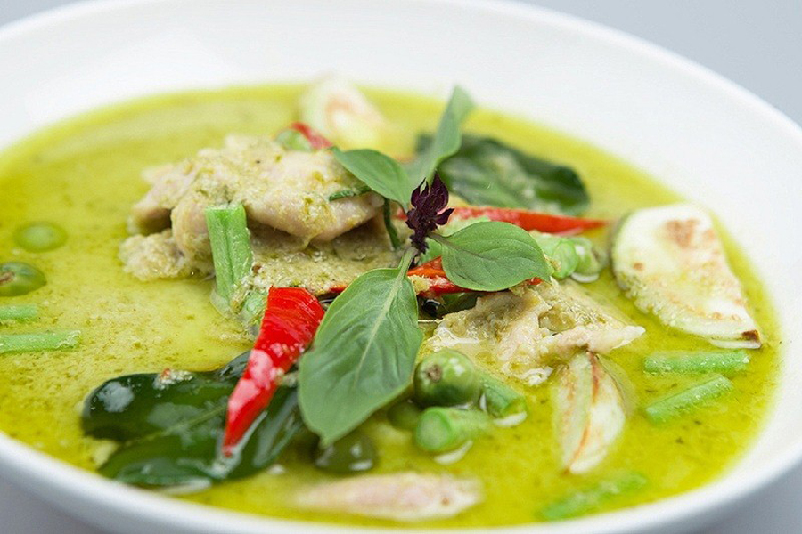 Gaeng Keow Wan Gai - Pollo verde al curry