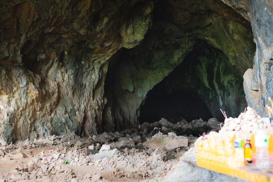 Grotta di Tham Piew - Guida di viaggio - Attrazione in Laos