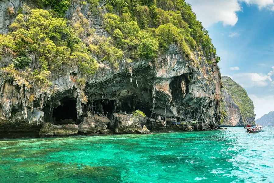 Grotta vichinga - una meraviglia naturale