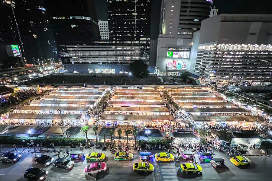 il mercato notturno di Jodd Fairs