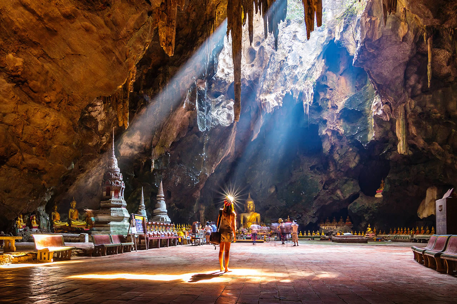 La panoramica della grotta di Tham Khao Luang
