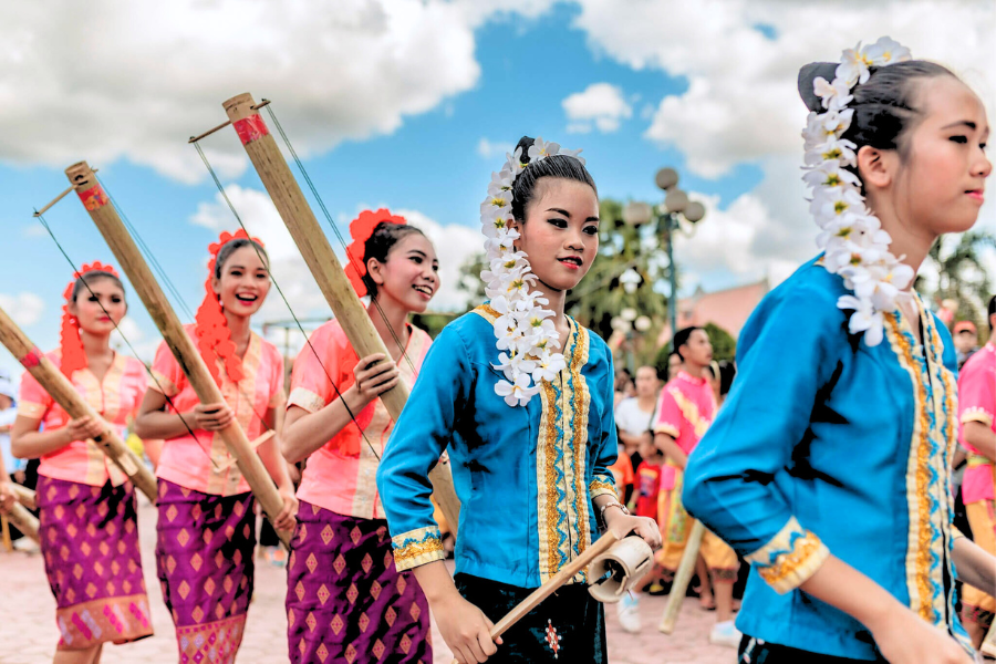 Laos, al That Luang Festival: Guida di viaggio 2024