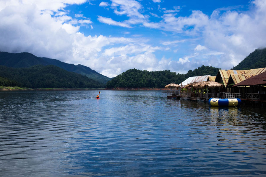 Case galleggianti di Mae Ngat Dam