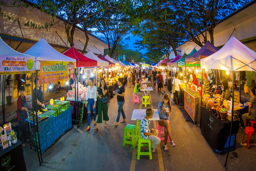 Il mercato Boat Avenue 