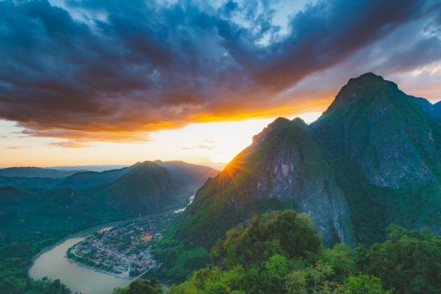  Pha Daeng Peak vista panoramica Nong Khiaw