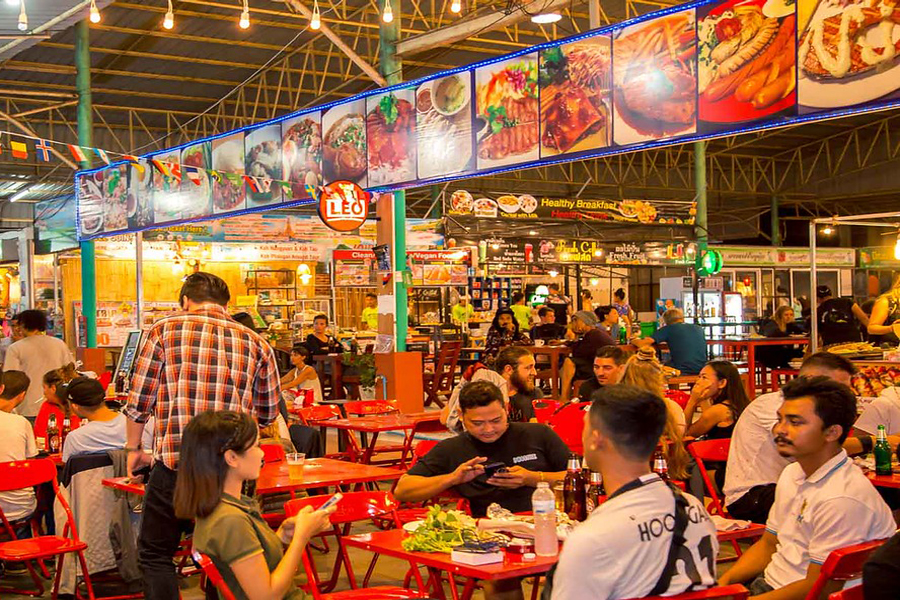 Mercato alimentare notturno di Pantip