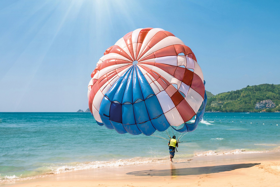Visitatori potrebbero partecipare alle attività con il parapendio