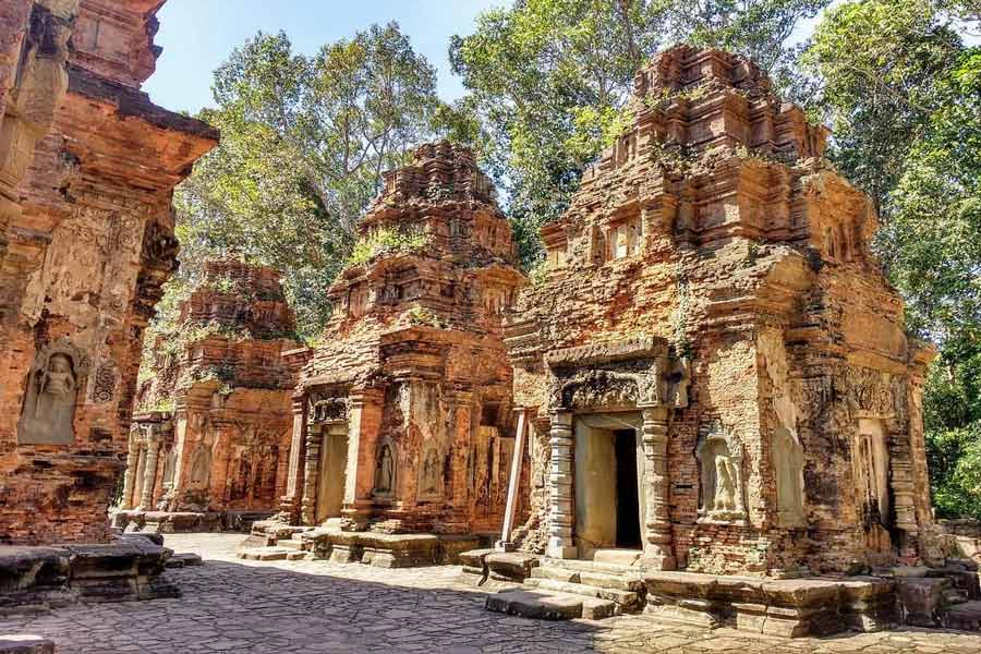Roluos - Guida di viaggio - Attrazione in Cambogia 