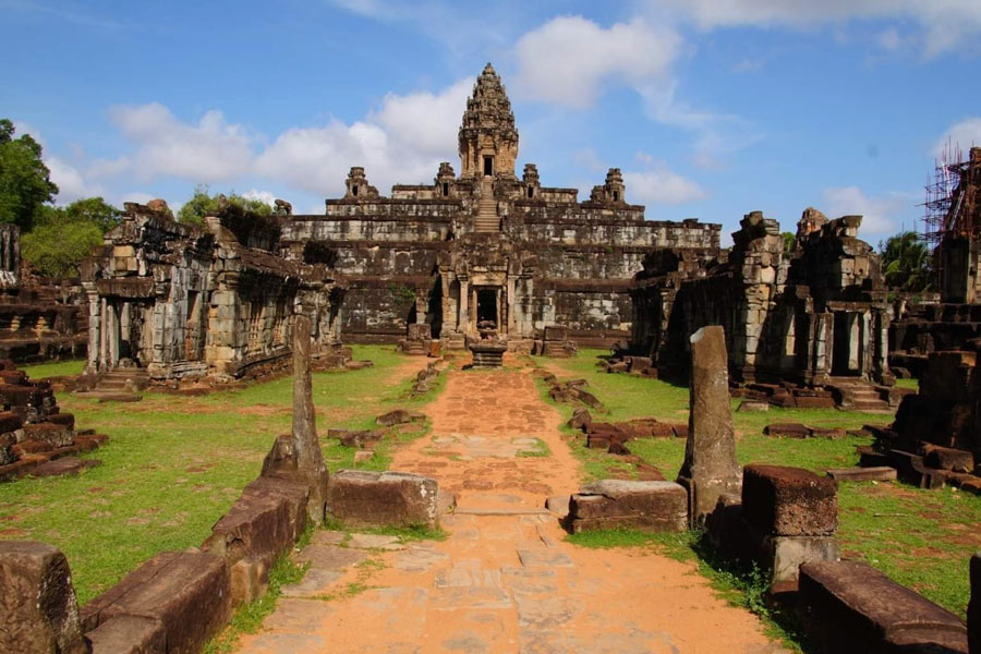 Roluos - Guida di viaggio - Attrazione in Cambogia 