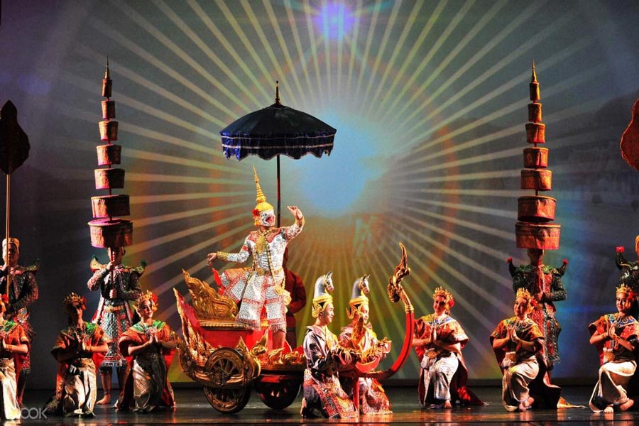 Spettacolo di Khon al Teatro Reale Sala Chalermkrung (Bangkok)