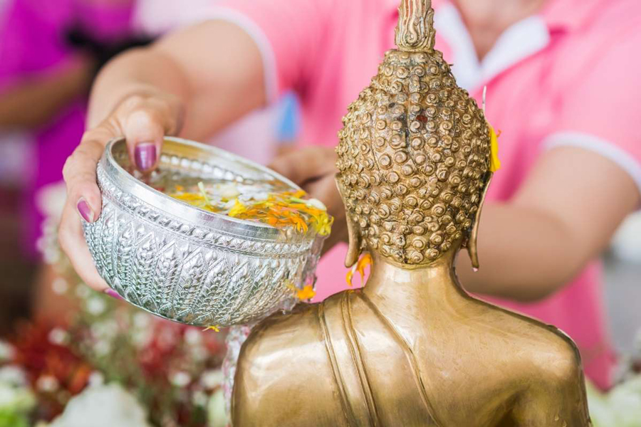 Songkran - Song Nam Phra