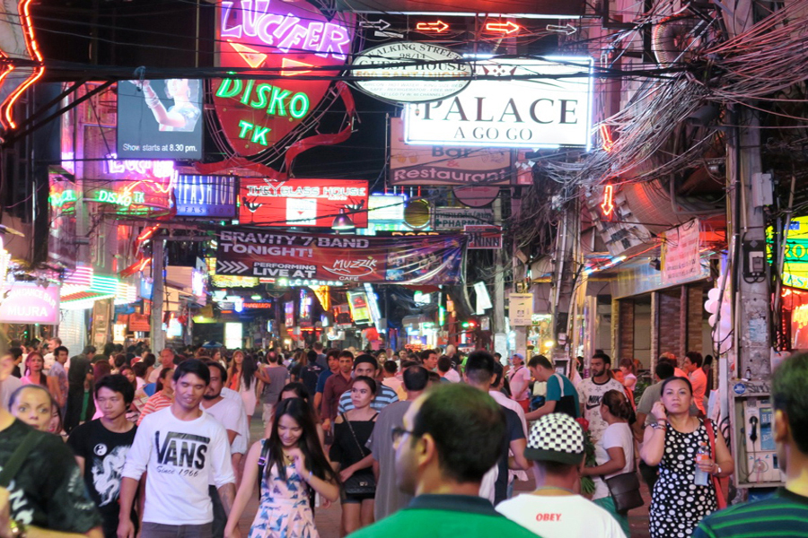 Vivace strada pedonale di Pattaya