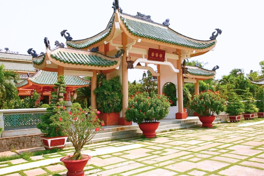 Tempio della letteratura di Tran Bien - Attrazione in Dong Nai