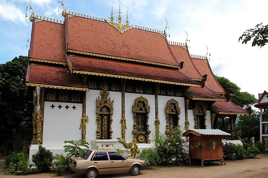 Wat Phrao Num
