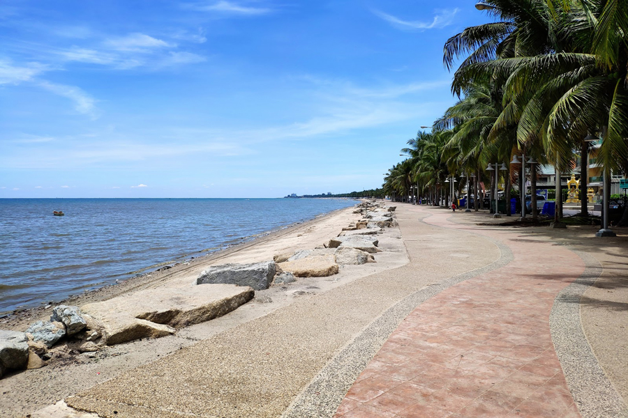La tranquilla spiaggia di Wonnapha