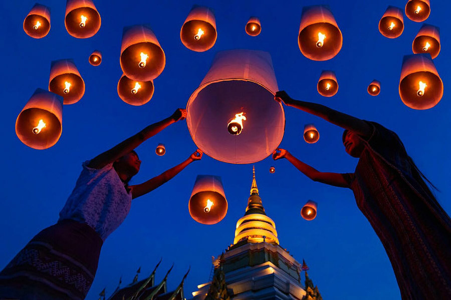 Festival delle lanterne di Yi Peng