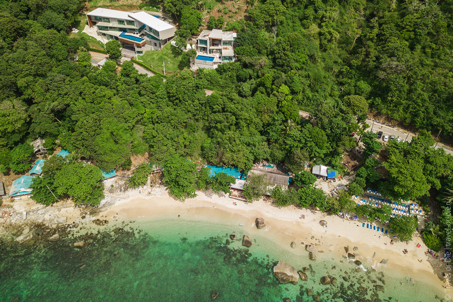 La vista panoramica della spiaggia di Ao Sane
