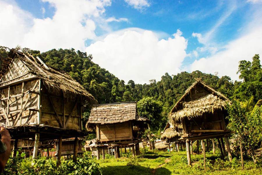 Il popolo Khmu nel Villaggio Ban Chom Ong
