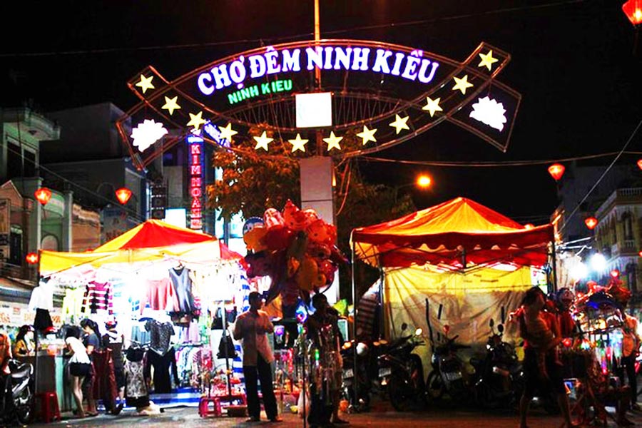 Mercato notturno