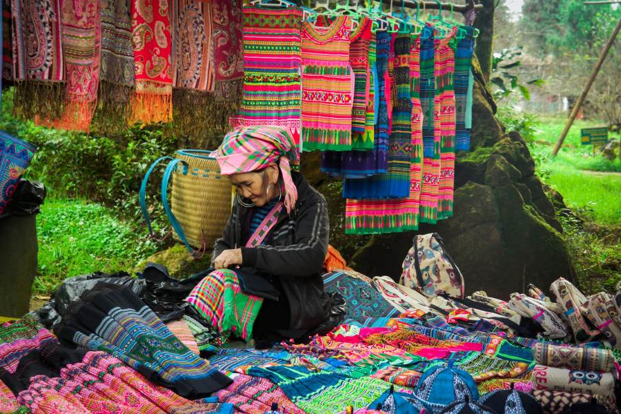 Mercato di Lung Khau Nhin