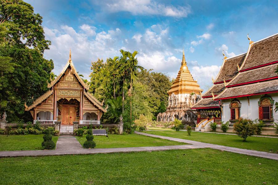 Architettura di templi tradizionali nella città vecchia di Chiang Mai