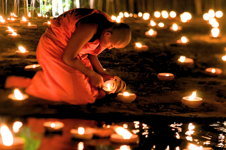 Boun Khao Padap Din – La Festa Spirituale del Ricordo dei Defunti in Laos