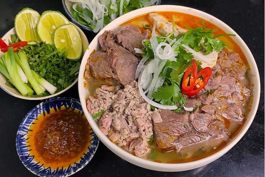 Bun bo Hue